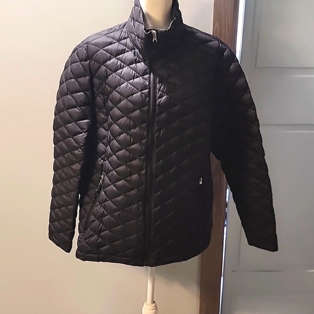 REDUCED!! Womens Black Puffy Jacket.. Excellent Condition!!  Size XXL